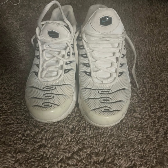 Nike - Picture 3 of 4